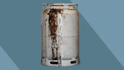 Very dirty gas cylinder